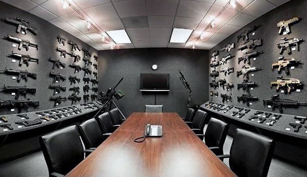 Confrence Gun Room Design With Office Table And Chairs