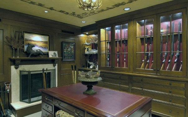 Hunters Gun Room Design With Fireplace