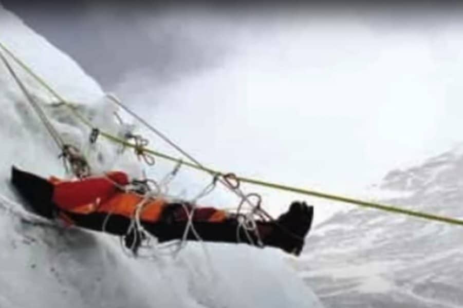 10 Chilling Mount Everest Deaths