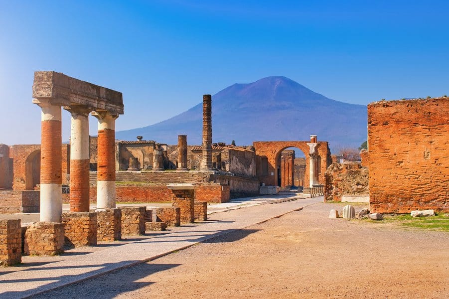 15 Incredible Facts About Pompeii