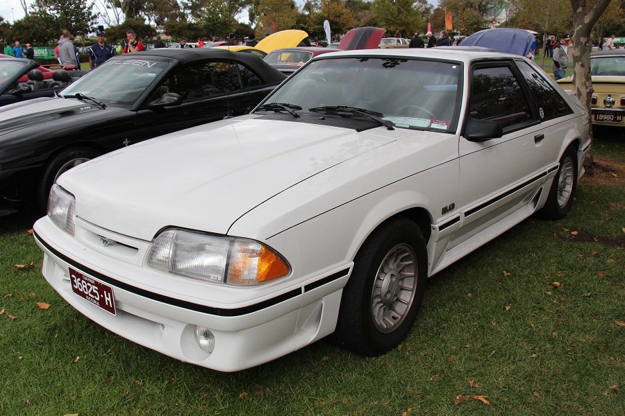 1987 Ford Mustang GT 5.0 2