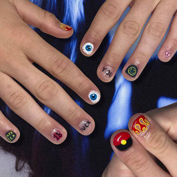 Colorful mixed iconic nails design