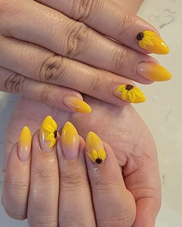 Yellow gradient nails with 3D sunflowers
