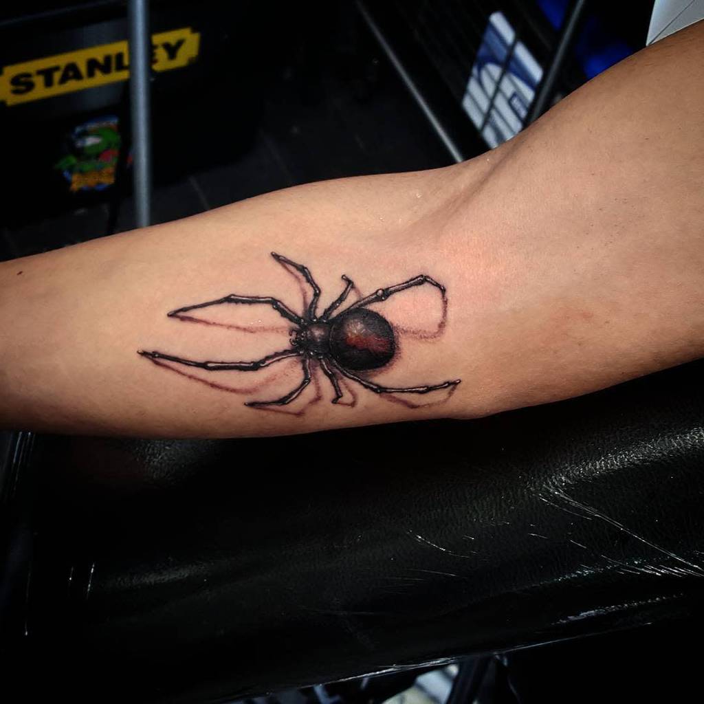 3D Spider Arm Tattoo ed_yamashita_tattoo