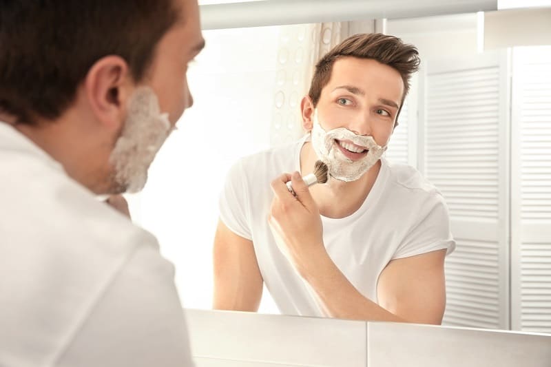 A-word-on-water-Wet-Shaving-Tip-For-Men