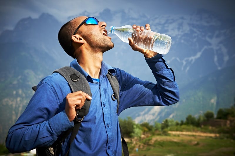 Backpacking-Hack-Mark-Your-Bottle-to-Stay-Hydrated