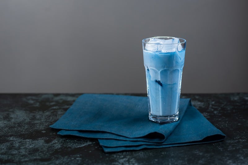 Bantha-Blue-Milk-Cocktail