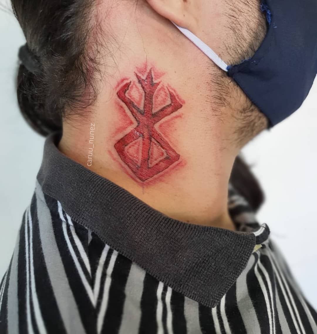 berserk symbol neck tattooPesquisa do TikTok