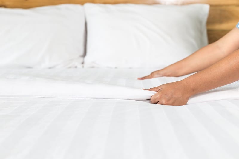 The 8 Best Luxury Bed Sheets for Men in 2022