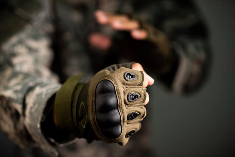 Top 15 Best Tactical Gloves For Men – An Everlasting Grip In Harsh Conditions