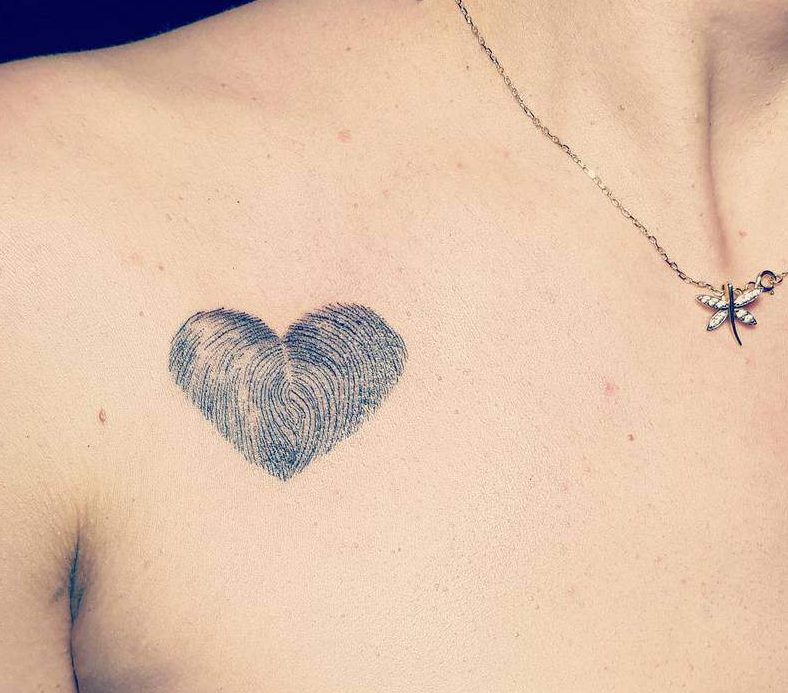 Black Heart Tattoo Women Cristina.boiangiu.tattoo