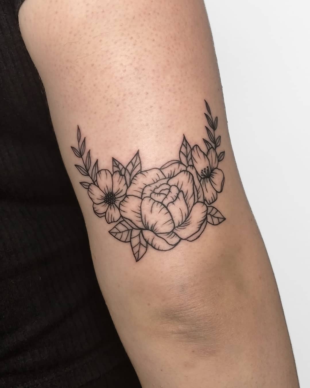 Small Botanical Tattoo -lamami_tattoo