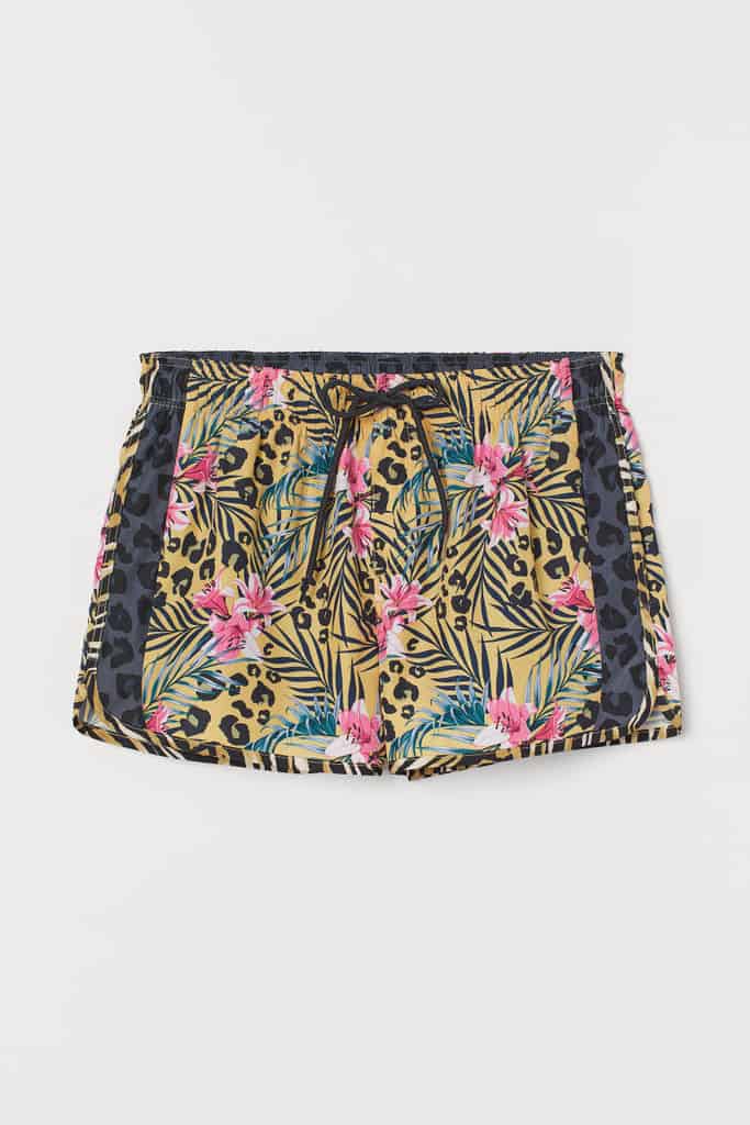 Swim shorts in woven fabric with a pattern