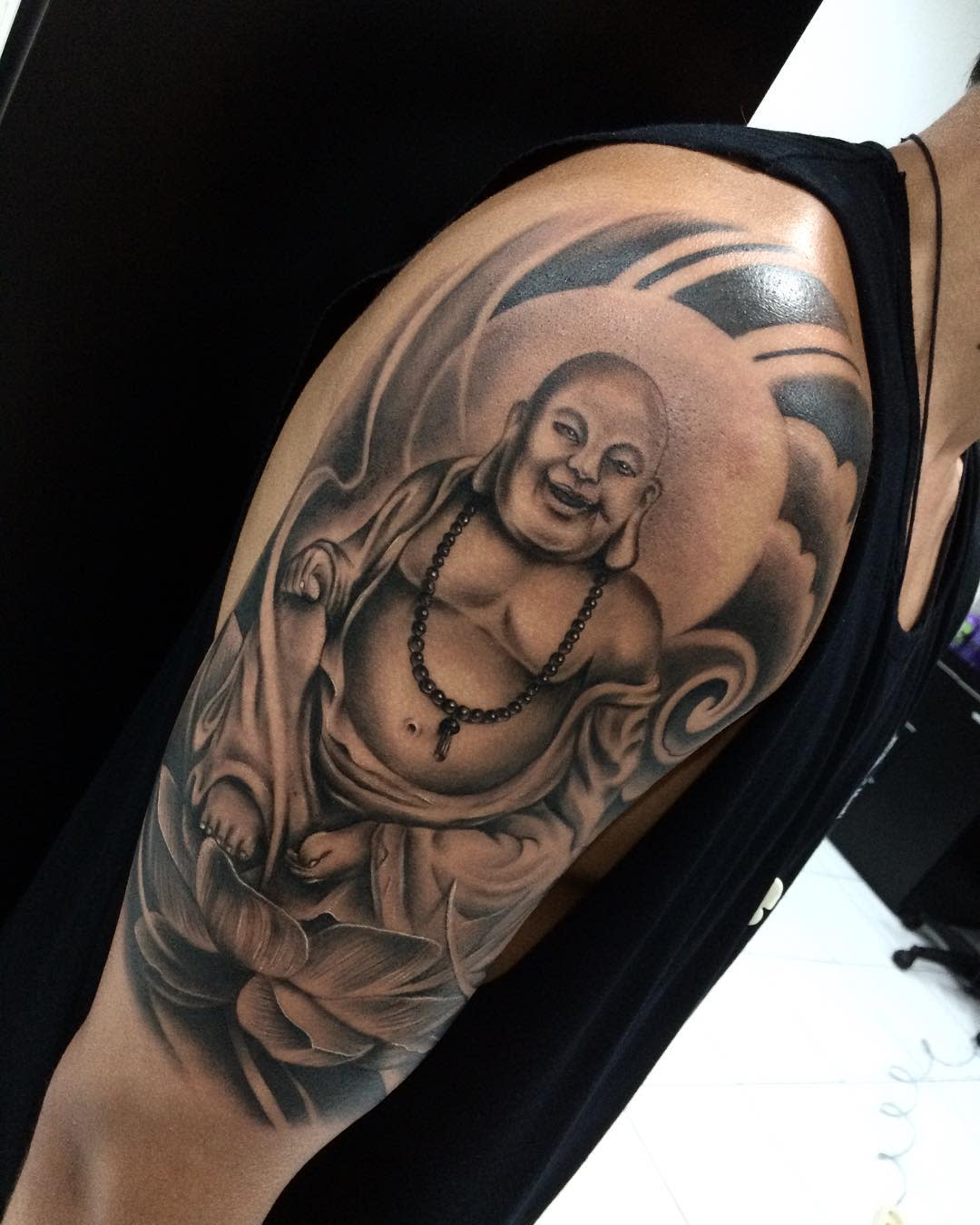Laughing Buddha Tattoo -ekalelong