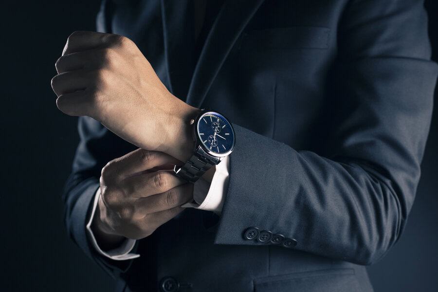 How to Curate Your Luxury Life: 7 Habits of Financially Savvy Minimalists