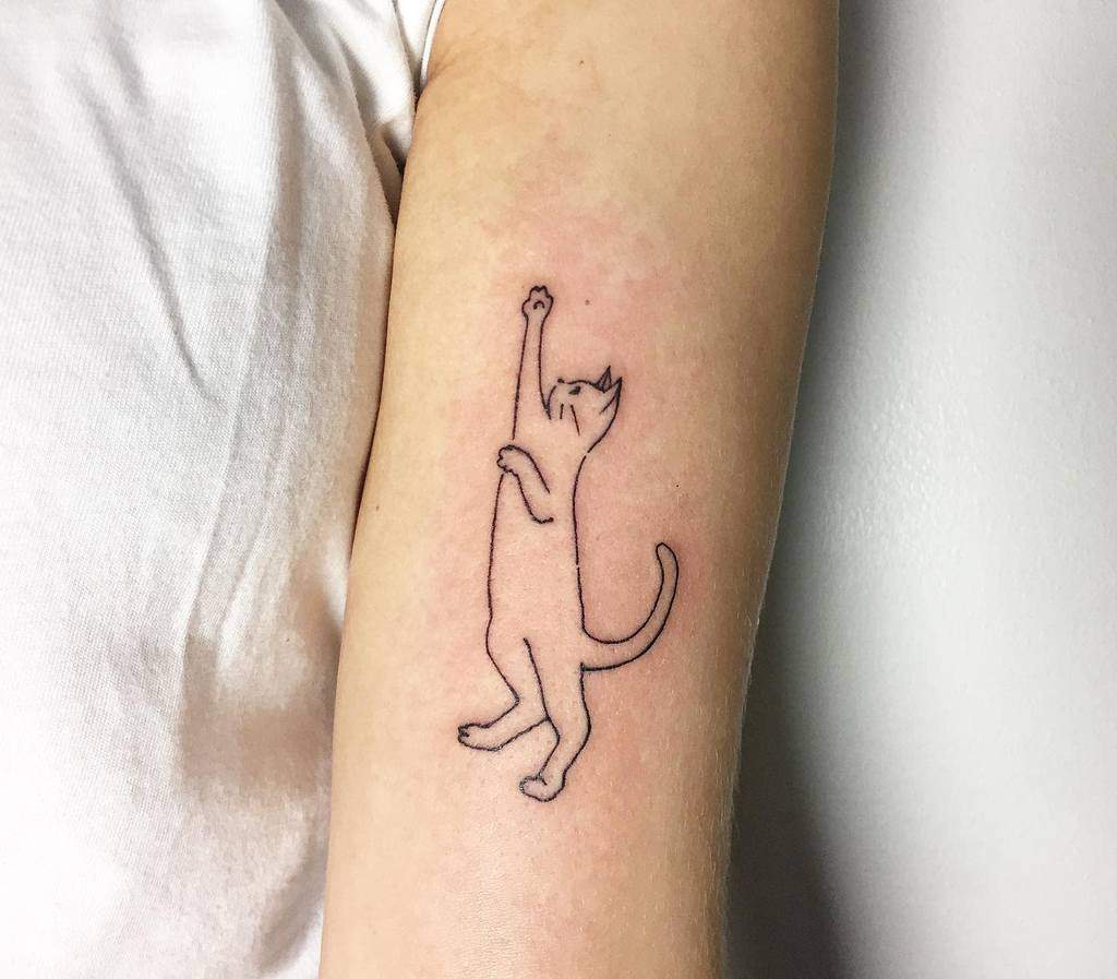 Cat Outline Upperarm Tattoo kkkkioor