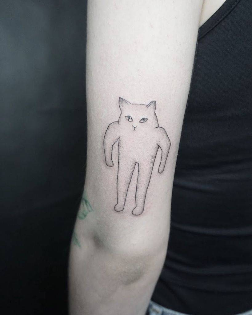 Cat Outline Upperarm Tattoo kropke_