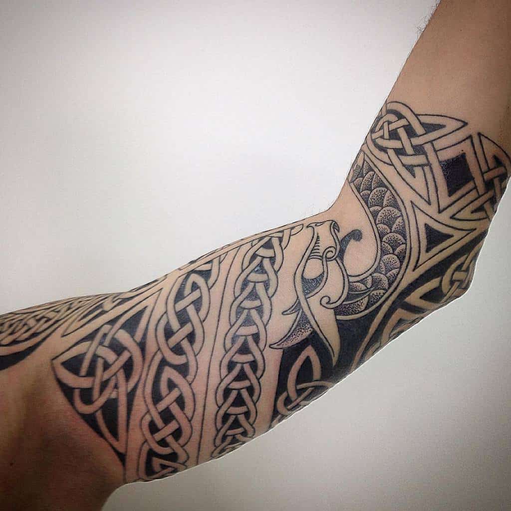 Celtic Tribal Sleeve Tattoo tribal_sr.geleia_gellystattoo
