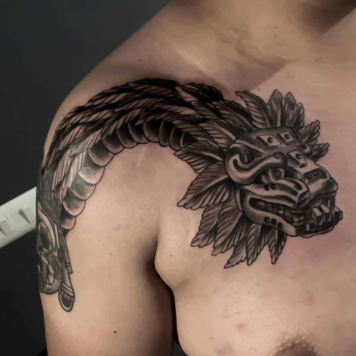 Tatuaje De Quetzalcóatl En El Pecho -sanher.tattoo