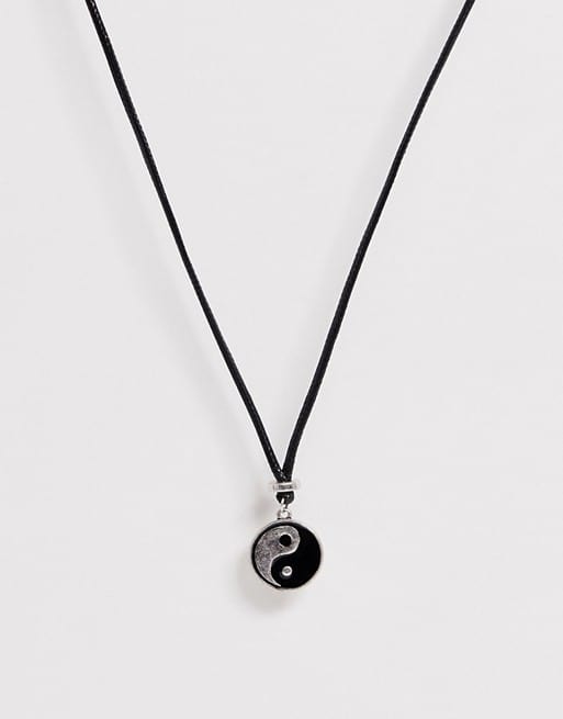 classics 77 yin and yang pendant neck chain in black