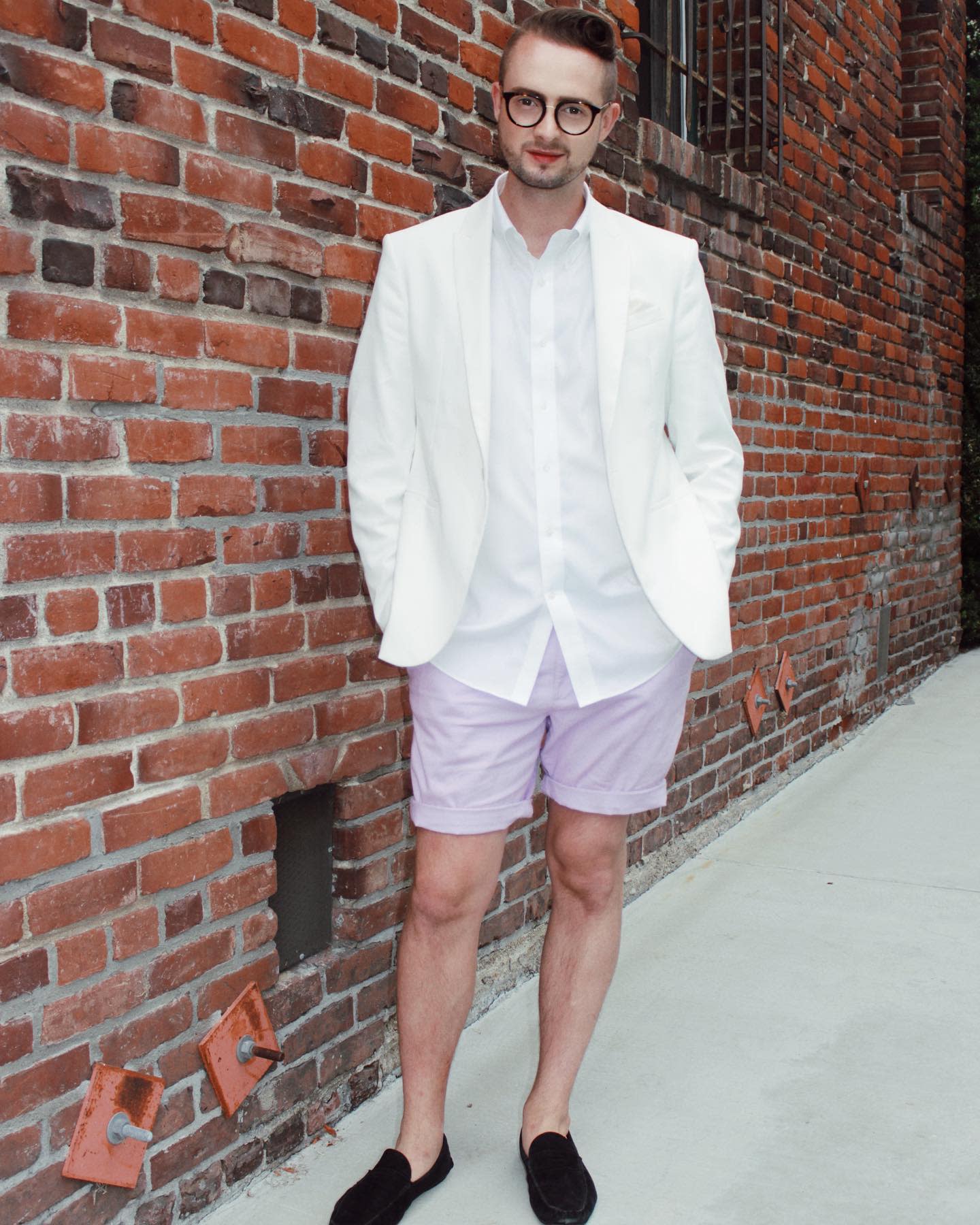 61 Best Coachella Outfits for Men [2024 Style Guide]