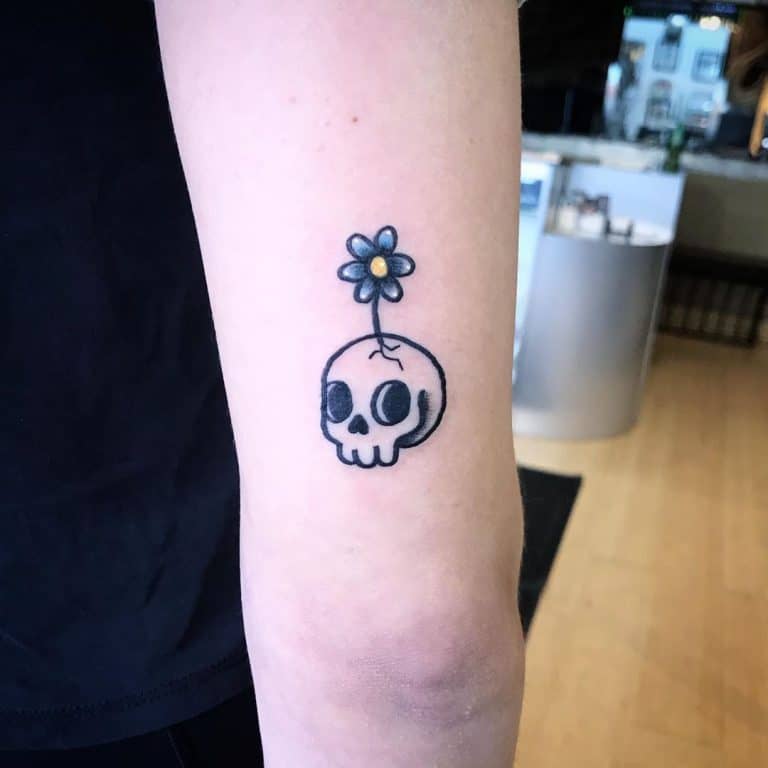 70 Cool and Cute Small Tattoo Ideas [2024 Inspiration Guide]