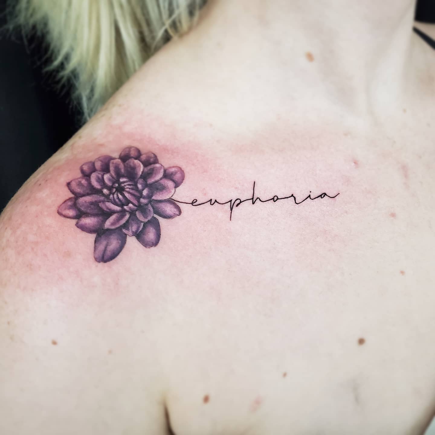 27 Meaningful Chrysanthemum Tattoo Ideas  Designs  Tattoo Glee