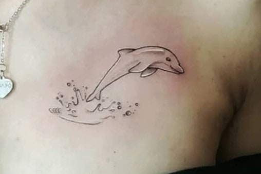 180+ Creative Dolphin Tattoos Designs with Meanings (2022) - TattoosBoyGirl  | Тату, Татуировки, Рисунки