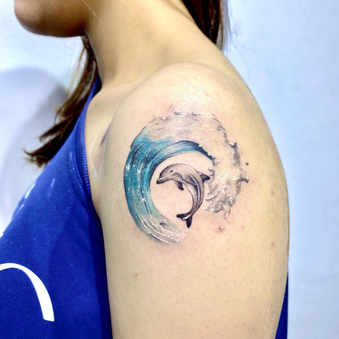 Jumping Dolphin Tattoo -tattooist.vinkson