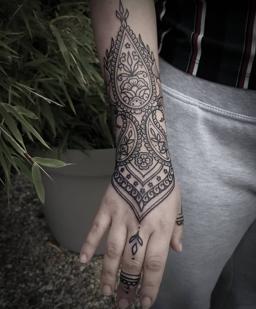 Elegant Hand Tattoo Women Missvoodooo