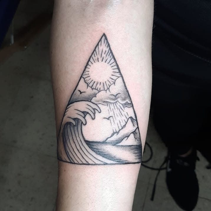 10 Cute Planet-themed Tattoo Ideas You'd Want To Get Inked