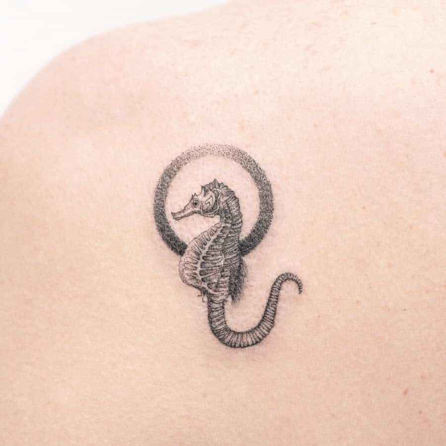 fineline-seahorse-single-needle-tattoo-lemontreeink