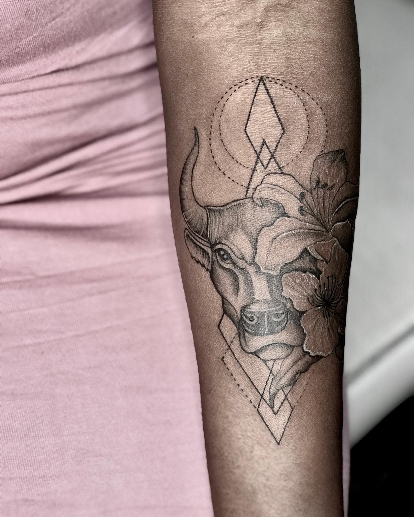 Geometric Fine Line Tattoo -fanyithegallery