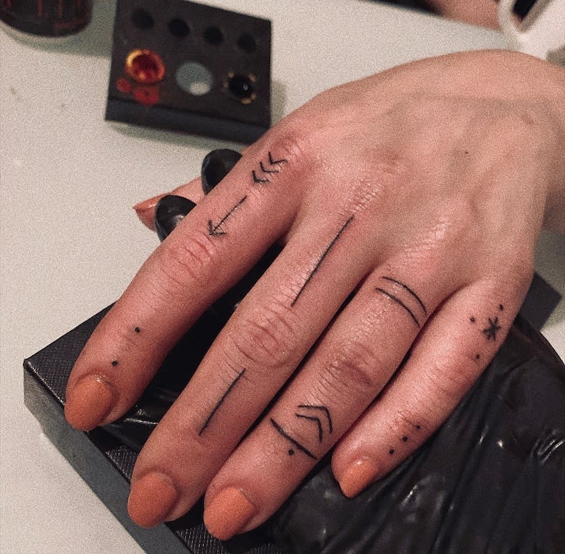 Finger Tattoo Women Ayatattoo