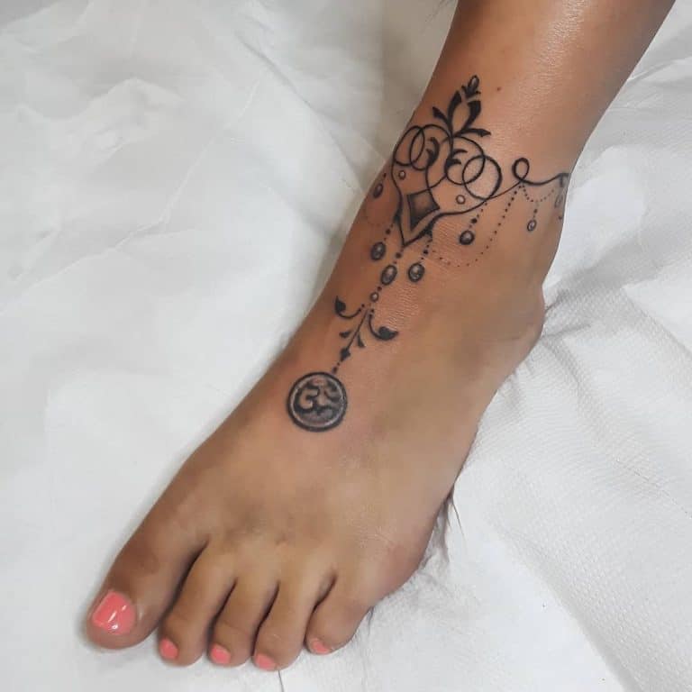 65 Stunning Foot Tattoo Ideas [2023 Inspiration Guide]