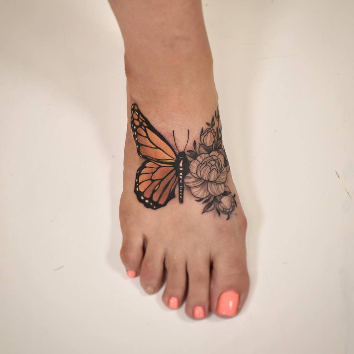 Foot Butterfly Tattoos lujanink