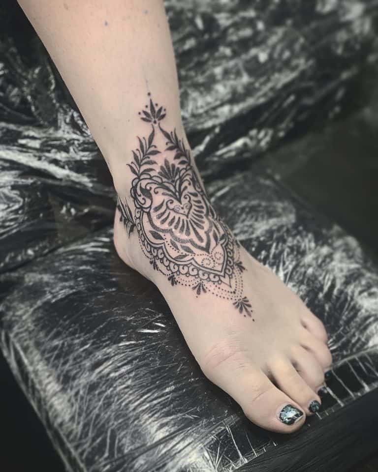 Stunning Foot Tattoo Ideas for Men and Women