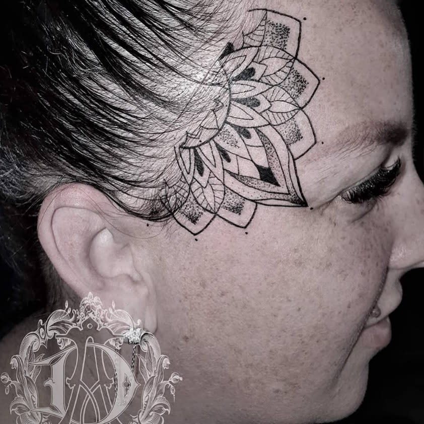 Mandala Forehead Tattoo -nerang_tattoo_mafia_aus