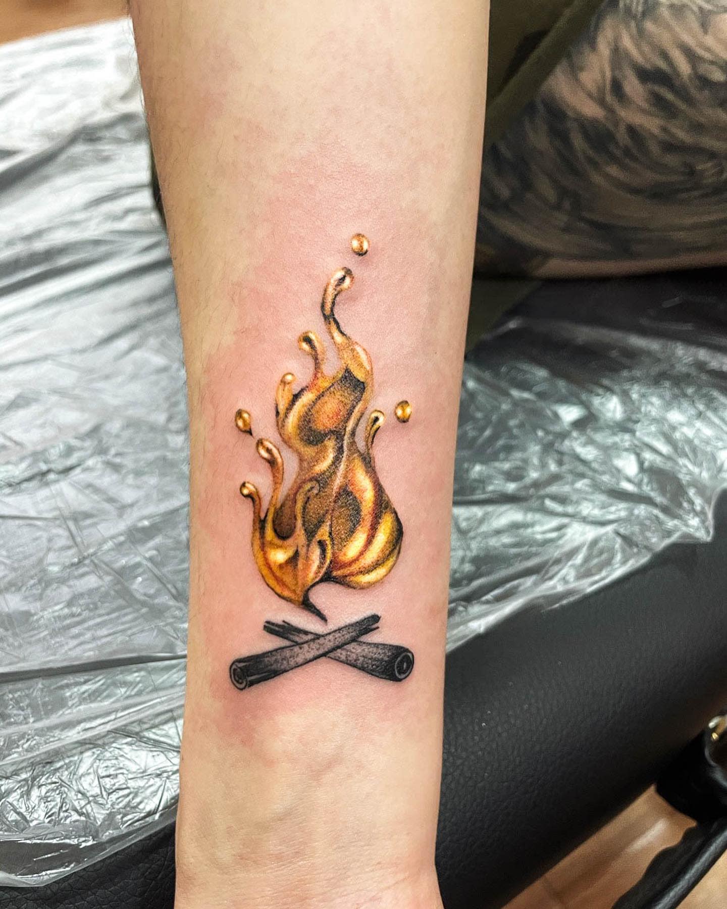 Small Gold Tattoo -wtim9414