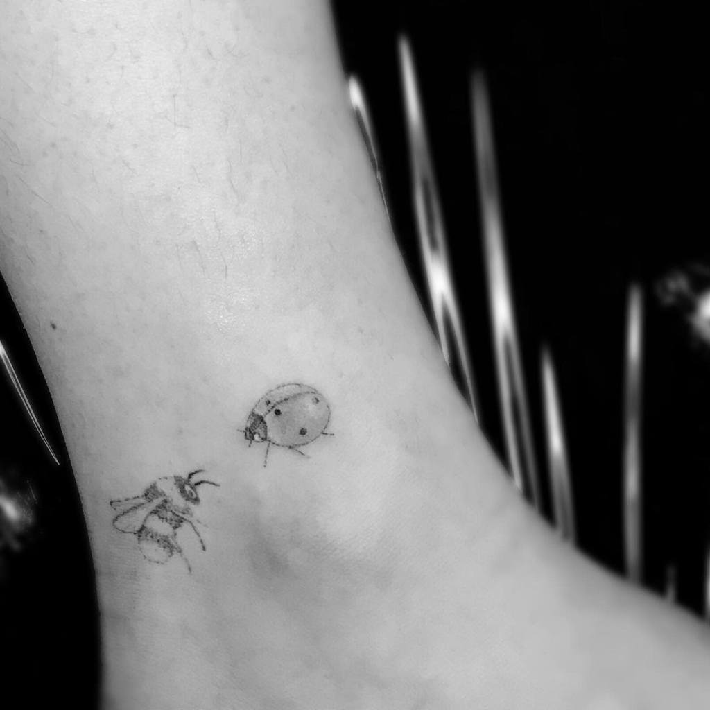 healed-bumble-bee-small-single-needle-tattoo-mona_inks
