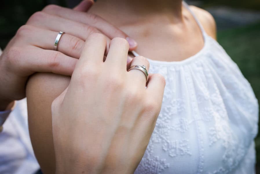 The Subtle Art of Minimalist Jewelry: How to Master the Stack with Fine Gold Rings
