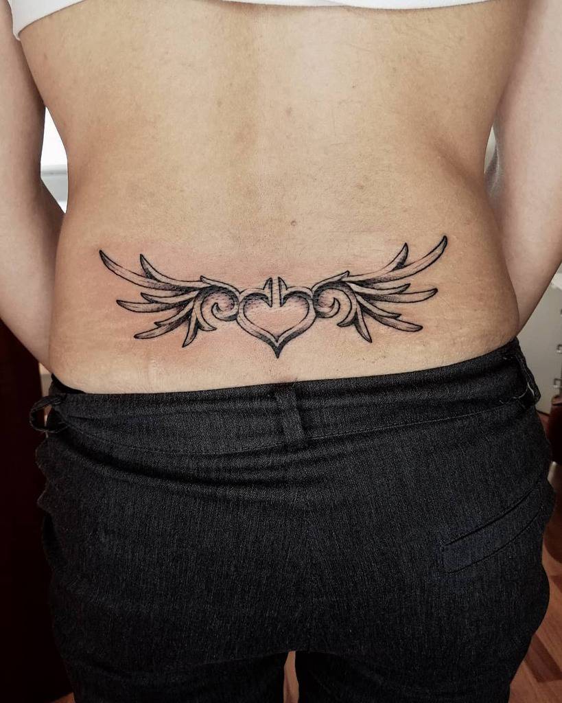Heart With Wings Back Tattoo alice_thewhiterabbit