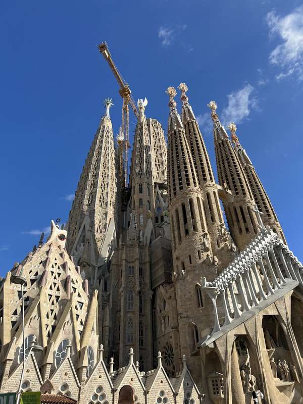 La Sagrada Familia Outside