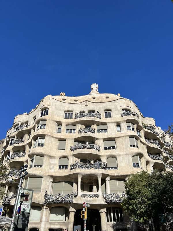  Casa Milà