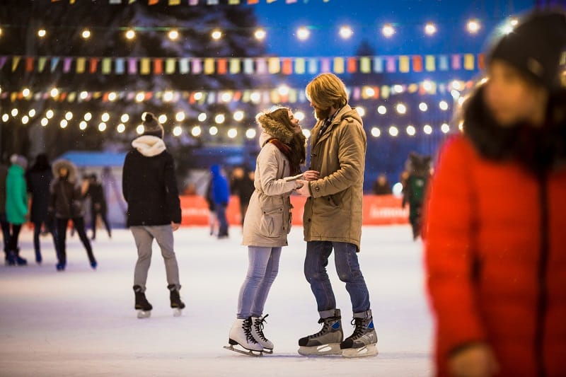 Ice-Skating-Valentines-Day-Date-Ideas