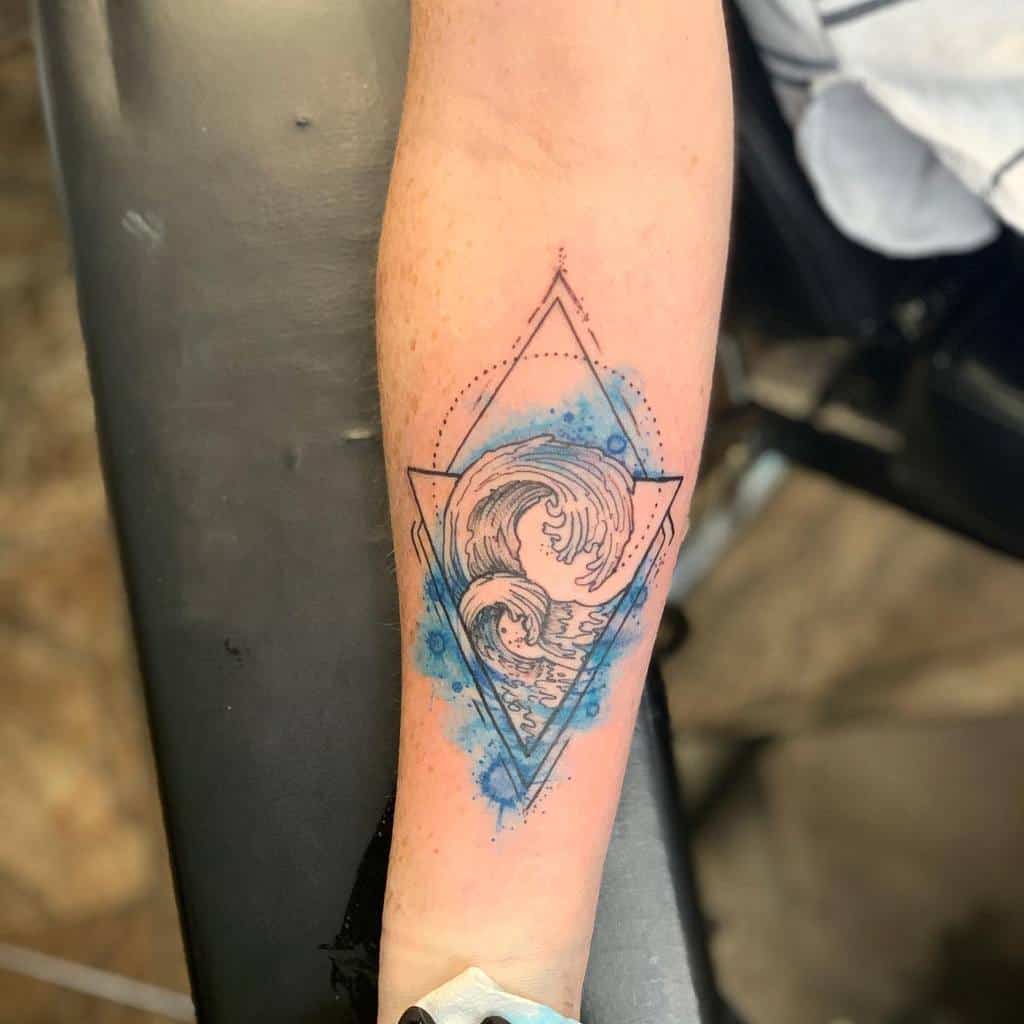 Japanese Wave Framed By Triangles Watercolor Wave Great Linework Geometric Tattoo