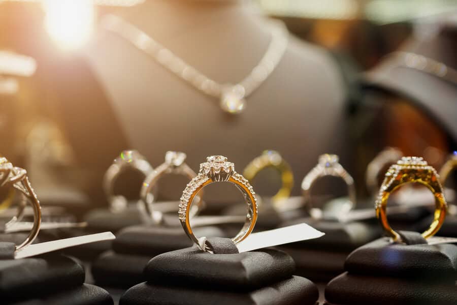 What Makes a Beavercreek Jewelry Store the Smart Choice for Vintage and Estate Jewelry Lovers