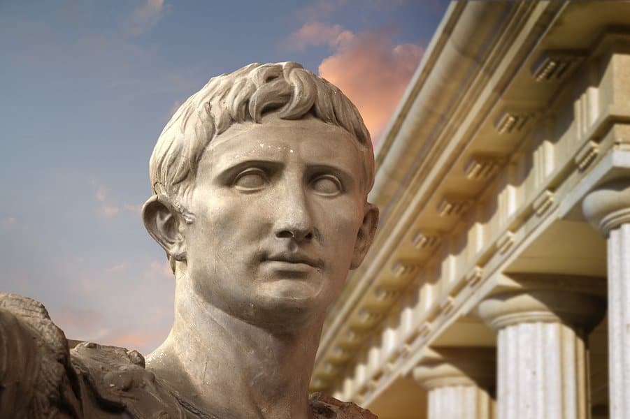 Julius-Caesar-Augustus-di-Roma-Italia-Seni-Kuno