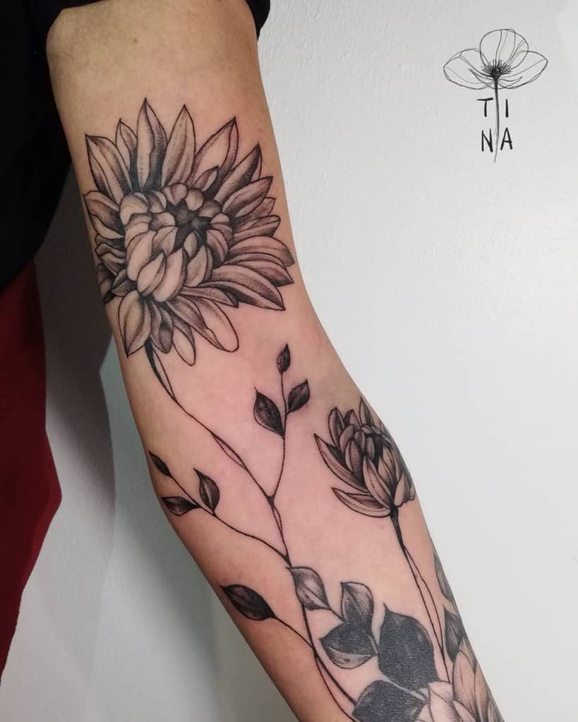 Linework Flower Tattoo Sleeve martina_perlo