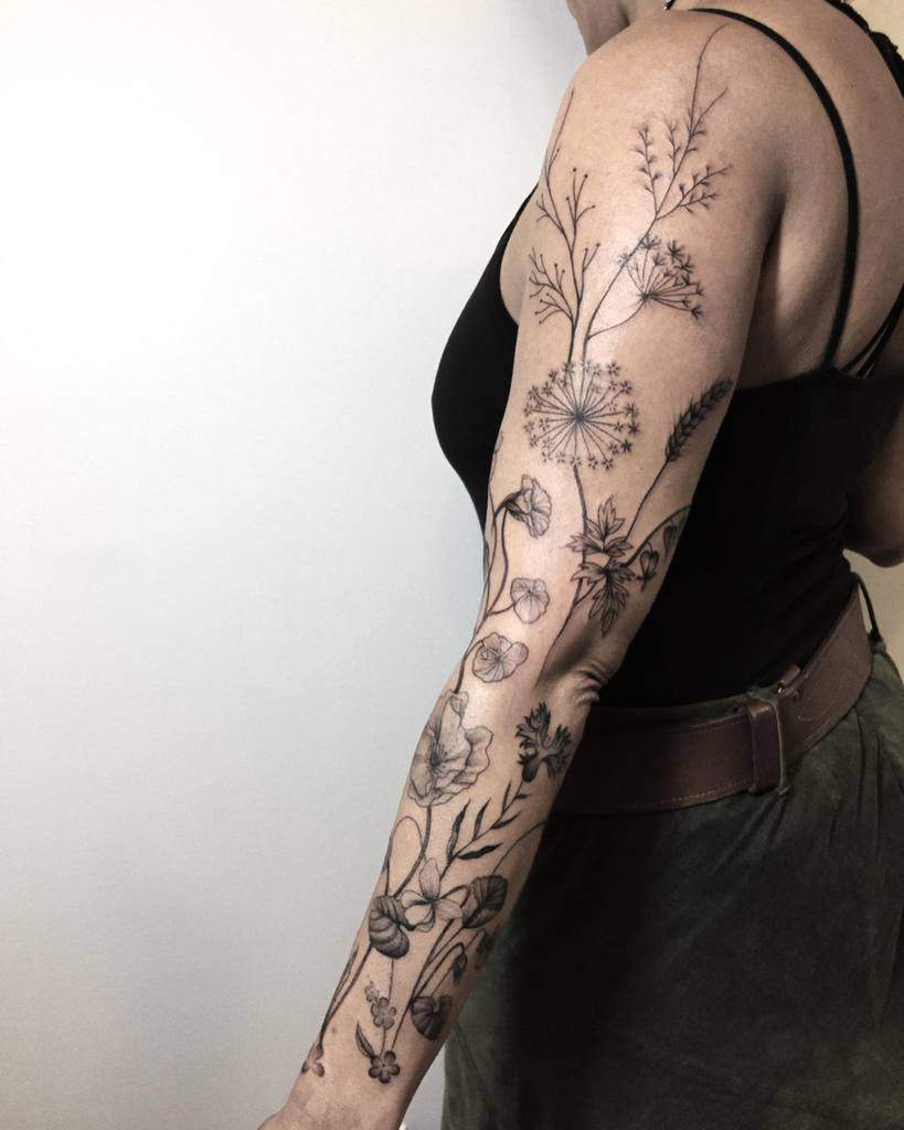 Linework Flower Tattoo Sleeve slaubcreation